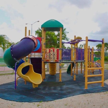 Casa Guerra En Maderos Residencial -Ideal Para Familias Cancun Luaran gambar